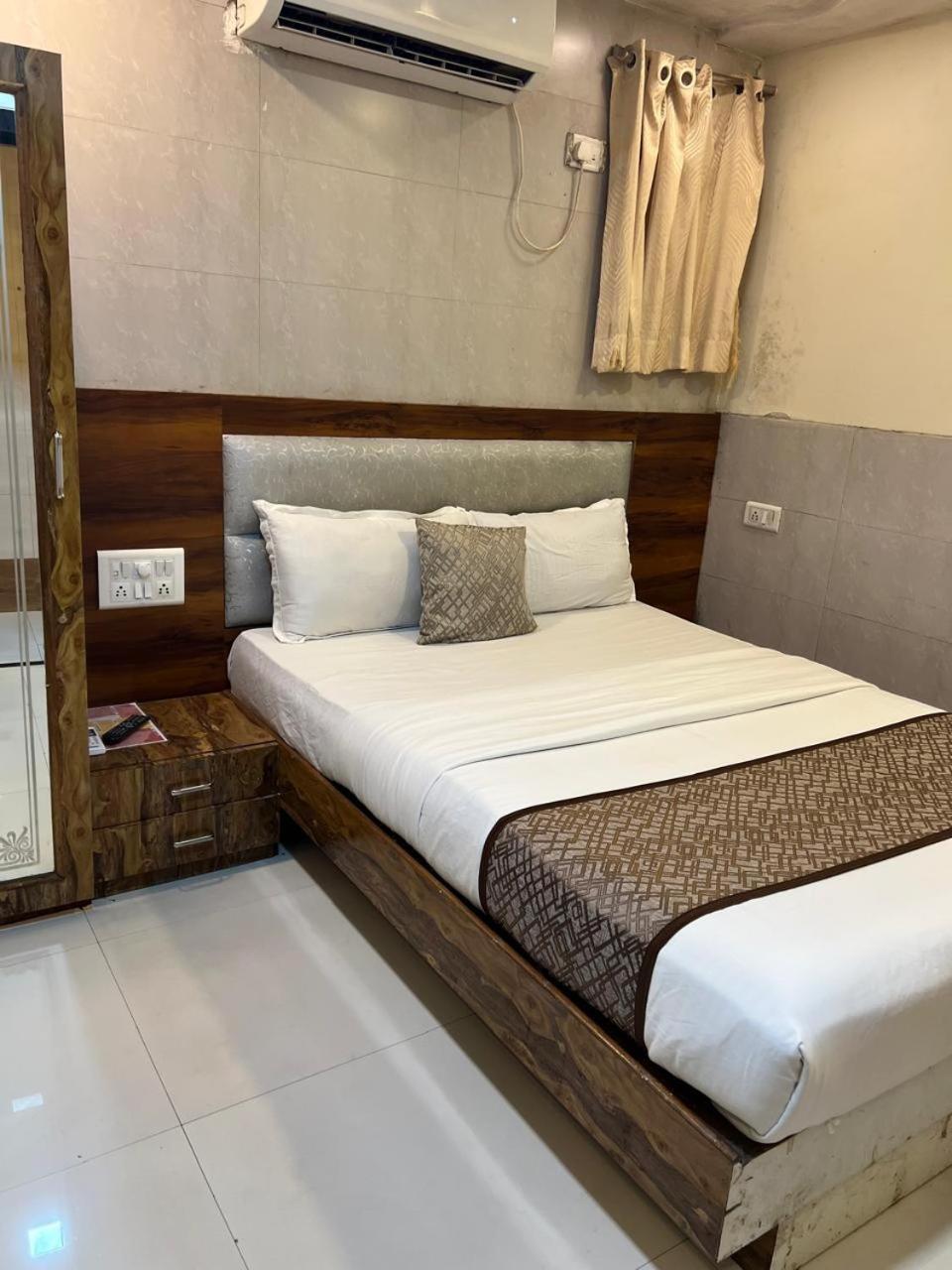 Hotel Kf Residency Bombay Exterior foto