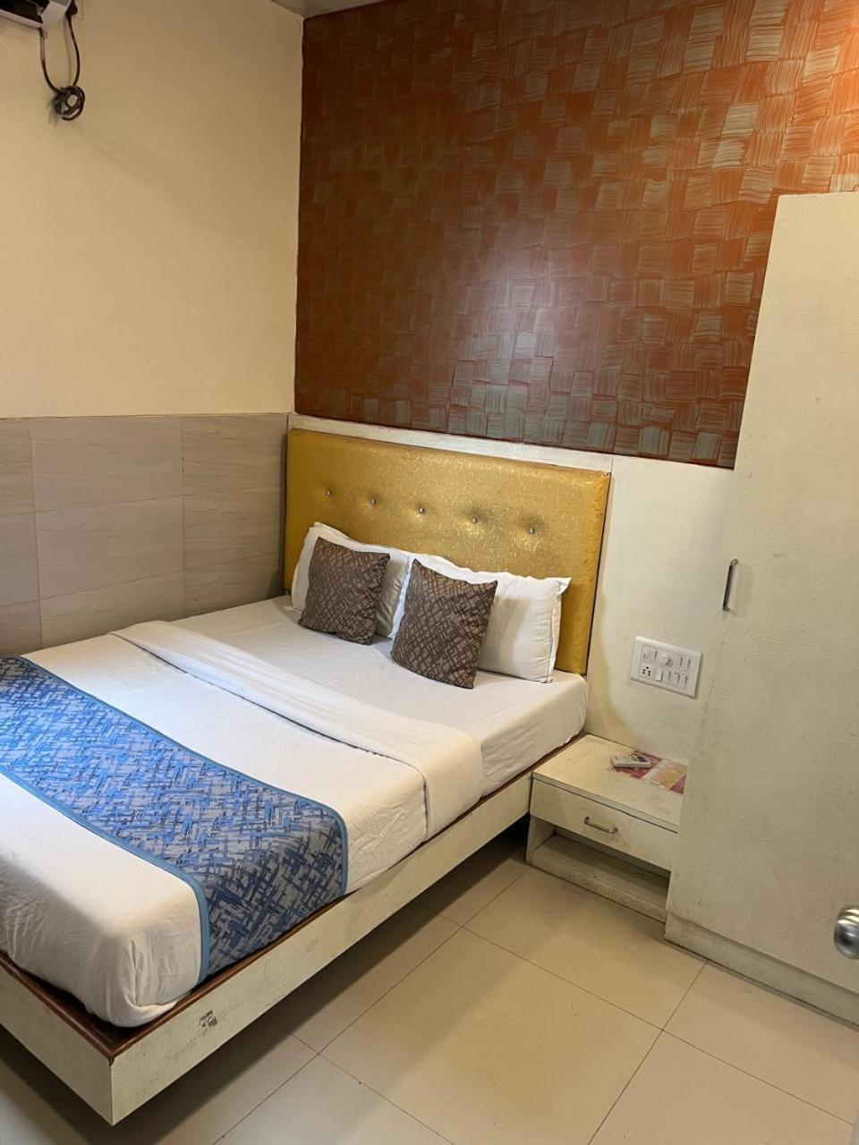 Hotel Kf Residency Bombay Exterior foto